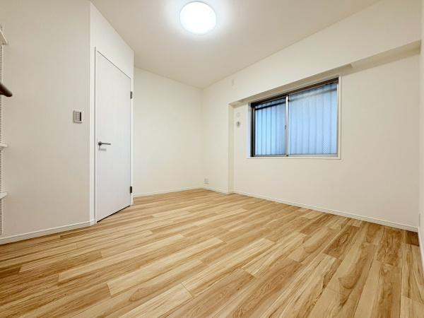 京急シティ追浜エルウィングの寝室|たっぷり収納でスッキリ生活