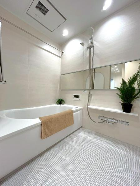 コスモ三ツ沢ガーデン山の浴室