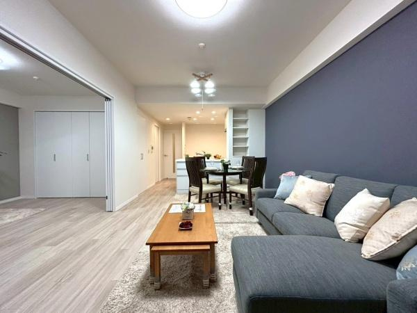 コスモ三ツ沢ガーデン山の居間・リビング