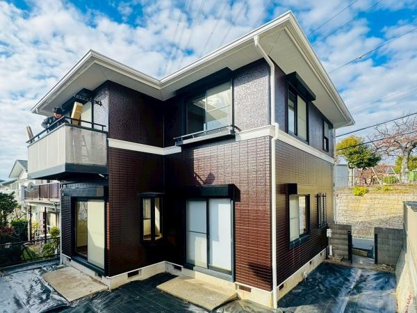 横須賀市ハイランド２丁目の中古一戸建の外観