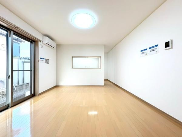 藤沢市石川５丁目の中古一戸建の居間・リビング