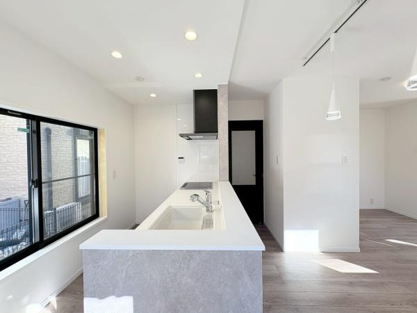 茅ヶ崎市柳島海岸の中古一戸建のキッチン|キッチンスペース