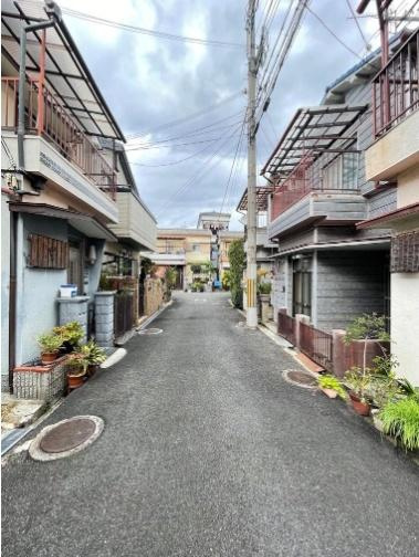 【前面道路含む現地写真】