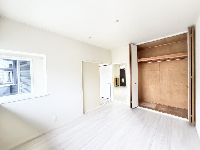 野沢ハイツの寝室|ゆとりの広さです