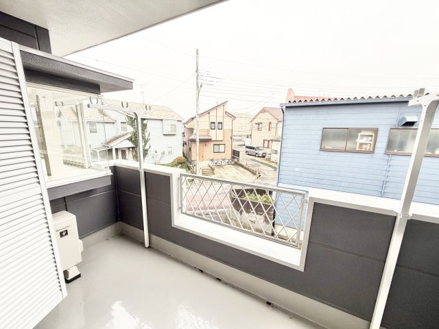 野沢ハイツのバルコニー|暖かな日差しのふりそそぐバルコニー