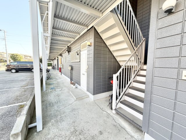 野沢ハイツのエントランス|落ち着いたエントランスです