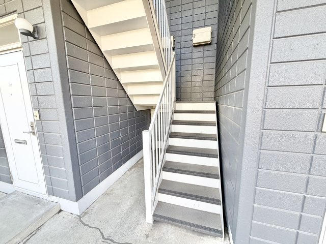 野沢ハイツの玄関|収納もある玄関です