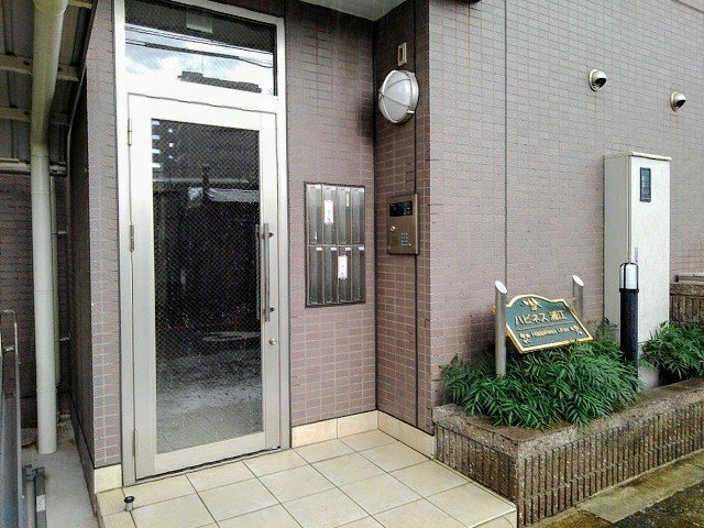 ハピネス浦江のエントランス