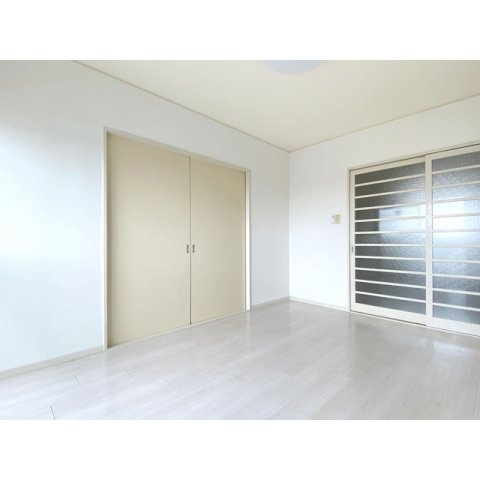 プレセランスアドニードの居間・リビング