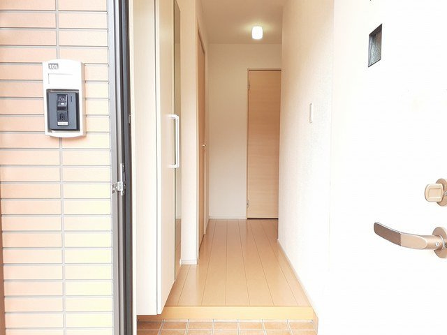 オー　ルージュＢの玄関