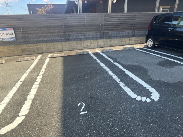 マ・メゾン英賀保の駐車場