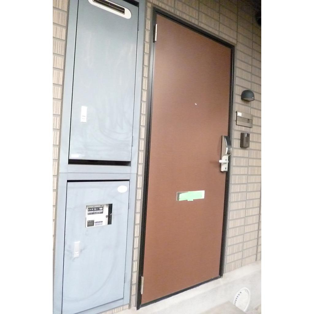 日新花崎ビレッジ　Ｃの玄関