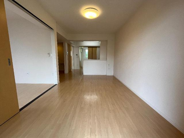 Ｆｌｏｒａｌ　Ｃｏｒｔ　（フローラルコート）の居間・リビング|リビング