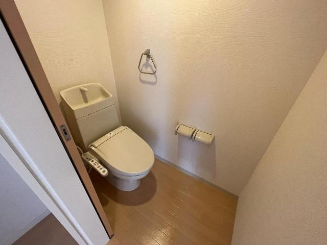 Ｆｌｏｒａｌ　Ｃｏｒｔ　（フローラルコート）のトイレ|シャワー付トイレ