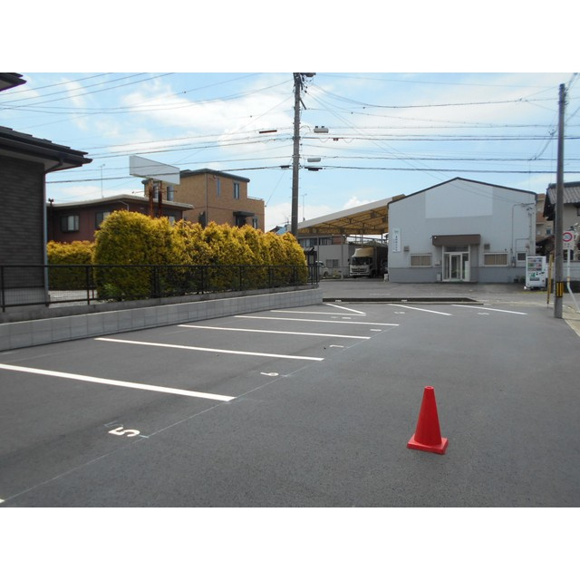 岐阜市今嶺１丁目の駐車場の外観