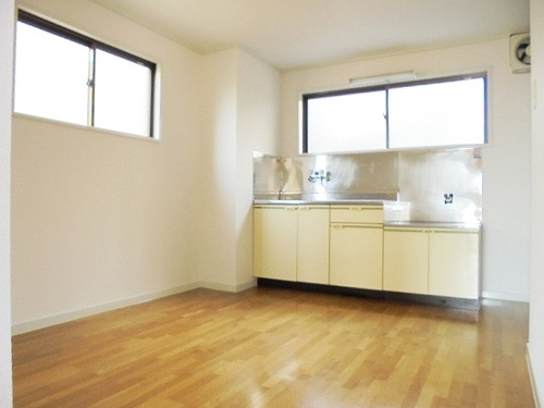 北町コーポ３号棟のキッチン|ダイニングキッチン