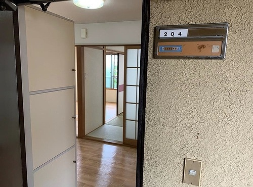 北町コーポ３号棟のその他|共有部からの室内