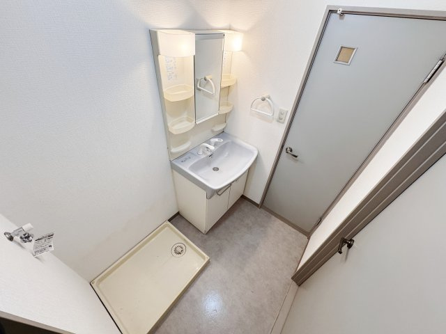 第5KSNビルの洗面所