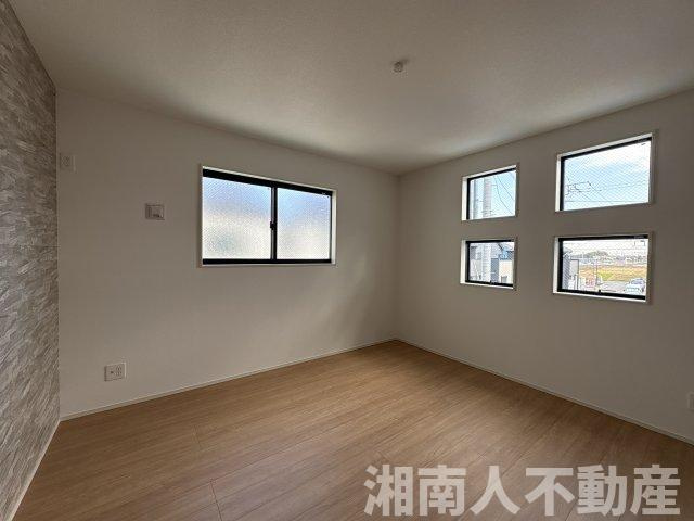 平塚市岡崎  新築戸建の洋室|広々とした洋室です