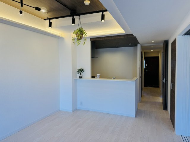 レールシティ八王子の内装|～間接照明がオシャレな空間を演出～