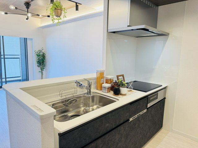 レールシティ八王子のキッチン|～新規交換済、使い勝手の良いシステムキッチン～