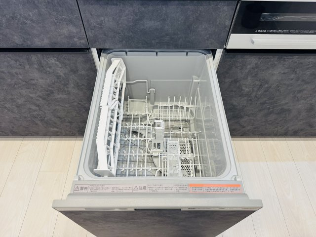 レールシティ八王子のキッチン|～食洗機付き　食事後の食器洗いはお任せ、家族でゆっくりとくつろげます～