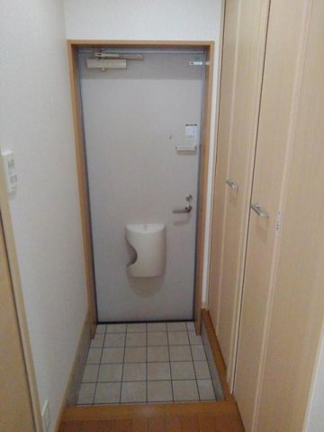リベーラ　草津南の玄関|落ち着いた玄関です