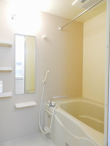 シャンドールⅡの浴室|落ち着いた空間のお風呂です