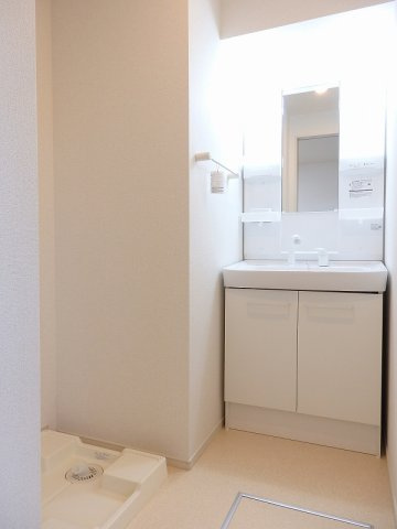 イースト　オーブの洗面所|広い洗面スペース