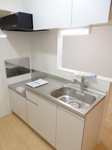 イースト　オーブのキッチン|コンパクトなキッチンで掃除もラクラク