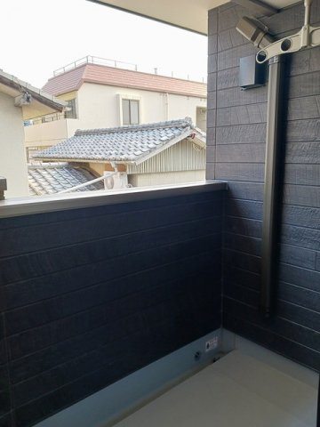 メゾン・ルピナスのバルコニー|外からの目が気にならないバルコニーで洗濯物が干せます