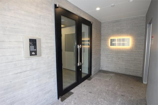 川崎市麻生区上麻生３丁目の賃貸マンションのエントランス