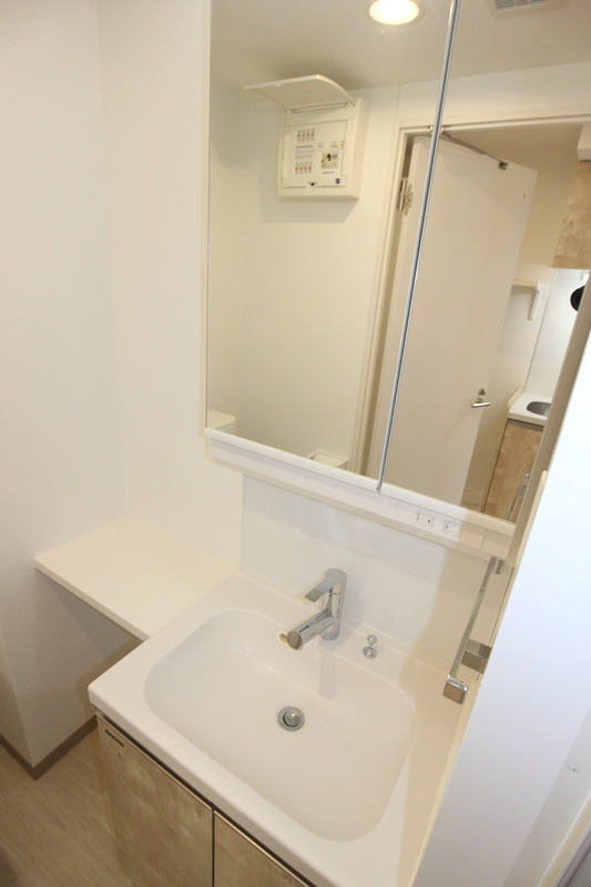 川崎市麻生区上麻生３丁目の賃貸マンションの洗面所