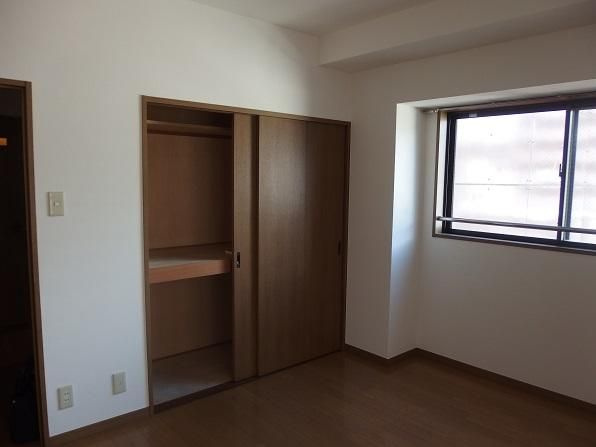 グランウフ保坂の寝室