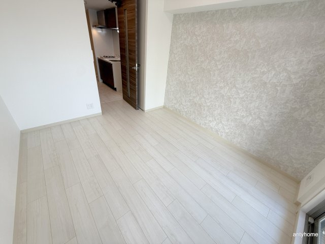 エステムコート難波サウスプレイスⅧハイド　仲介手数料無料の居間・リビング