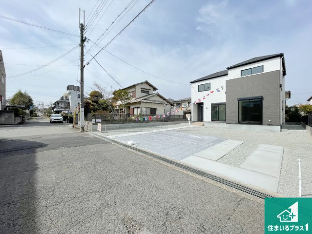 神戸市西区桜が丘中町　第2期　新築一戸建ての前面道路含む現地写真|車通りの少ない前面道路！お子様がいらっしゃるご家族でも安心！