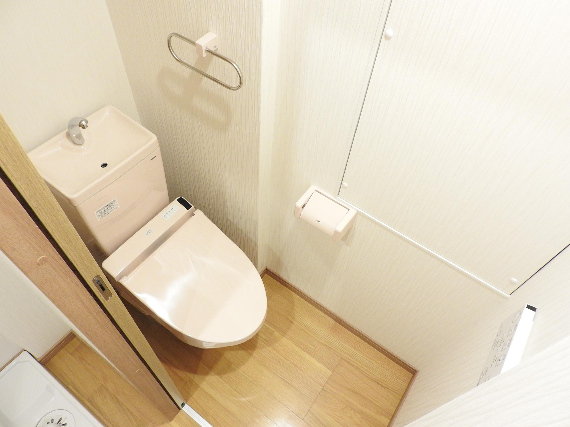 デ・クメール宝町のトイレ