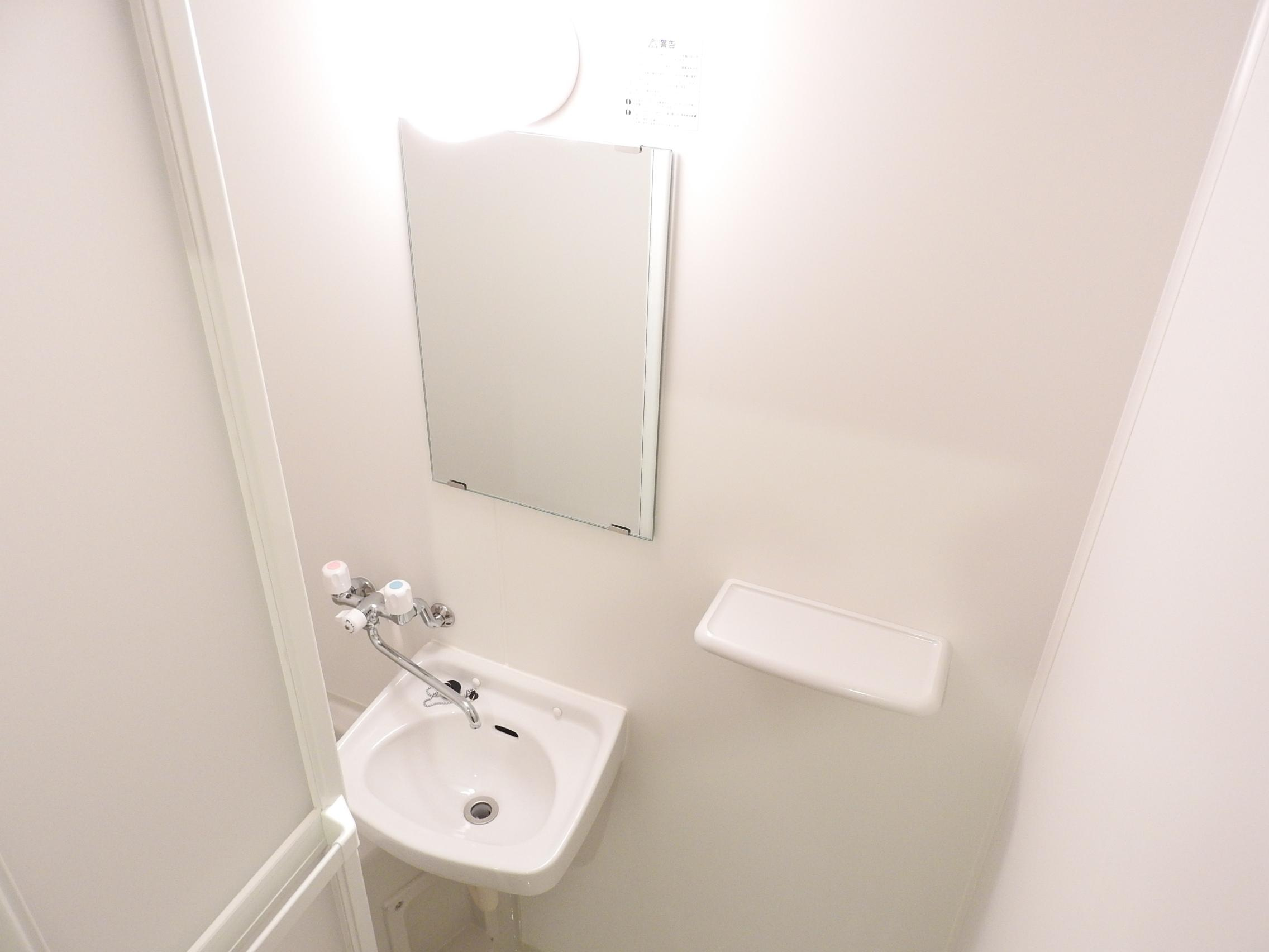 デ・クメール宝町の洗面所