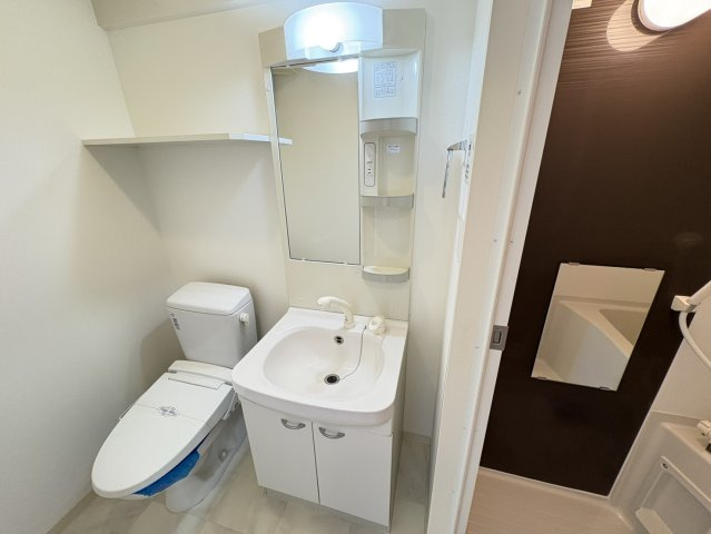 PARKSQUARE国府台の独立洗面台