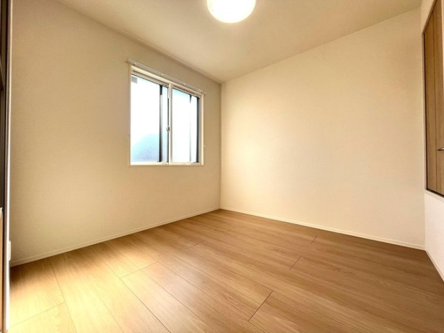【洋室】 | 秀豊4号館 | 落ち着いた色調の洋室です