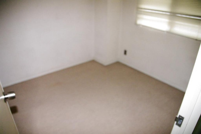 【洋室】 | ライオンズマンション五反野第三 | 入口から