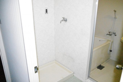 【設備】 | ライオンズマンション五反野第三 | 室内洗濯機置き場