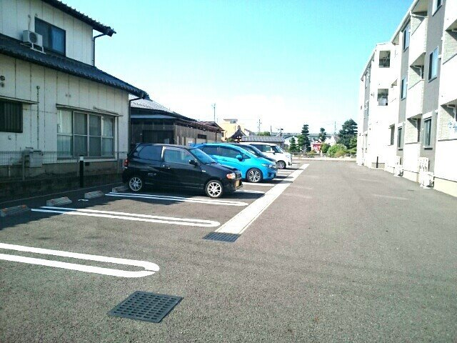 エクセランⅥの駐車場