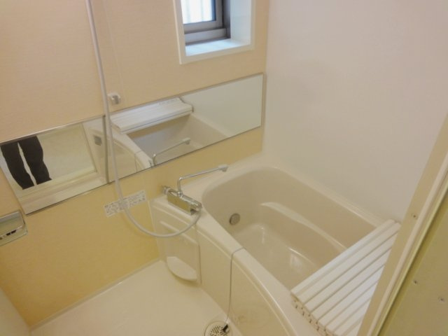 パラドール宝塚の浴室|お風呂で日々の疲れを落としましょう