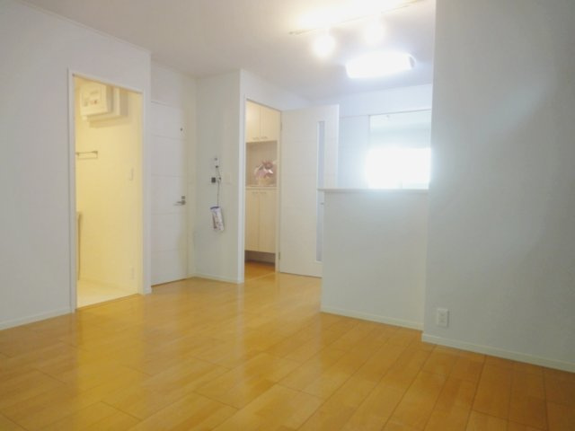 パラドール宝塚の居間・リビング|ゆったりとした居間です