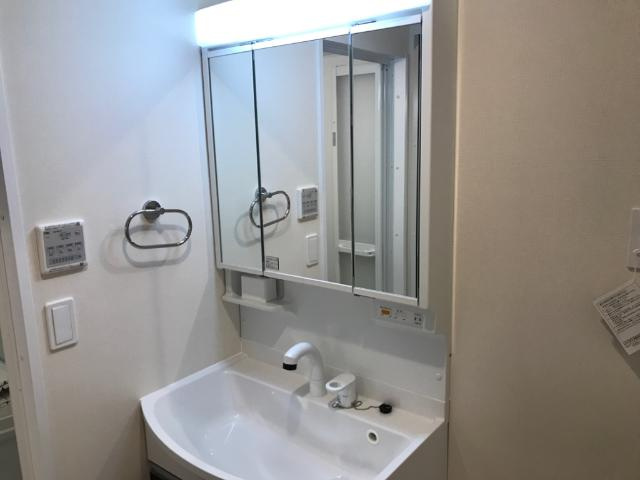 洗髪洗面化粧台