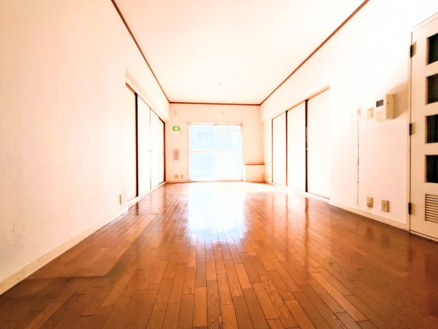 ナビール城東　3階の居間・リビング