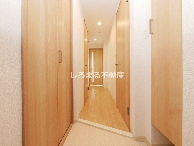 フォーリアライズ南堀江ヴィータの玄関