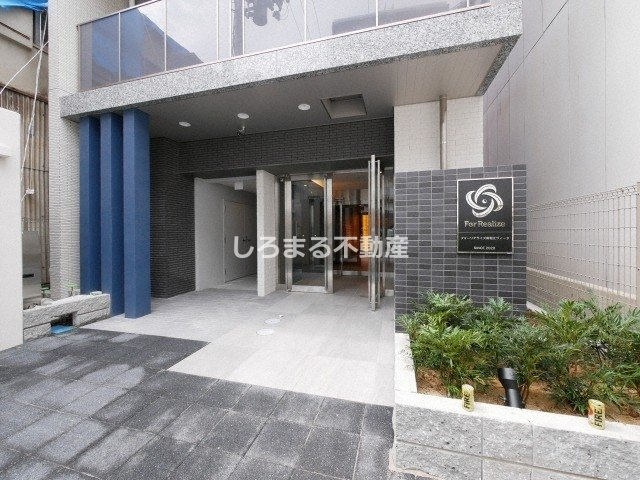 フォーリアライズ南堀江ヴィータのエントランス