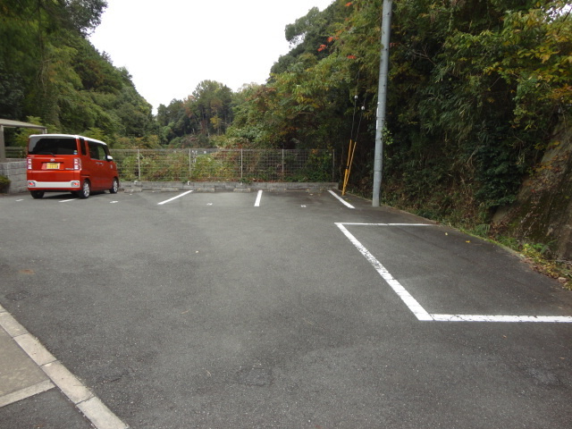 Ｌｅａｆ　Ｃｏｕｒｔ　Ｐｌａｚａ2の駐車場